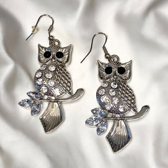 Silver Tone Owls Pierced Earrings Light Weight Clear Stones - Picture 1 of 5